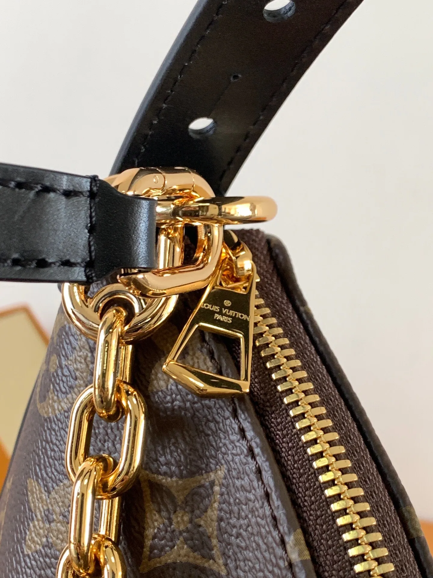 All categories Official website "Brand Women's Bags" Women's Bags 💙 LV 2025 new LV armpit bag