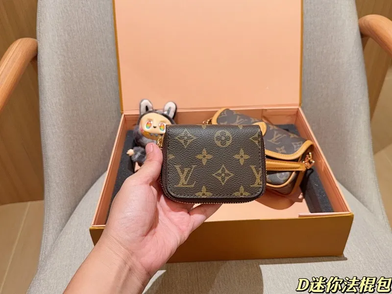 All categories Official website "Brand Women's Bags" Women's Bags 💙 LV 2025 new LV box mini baguette bag