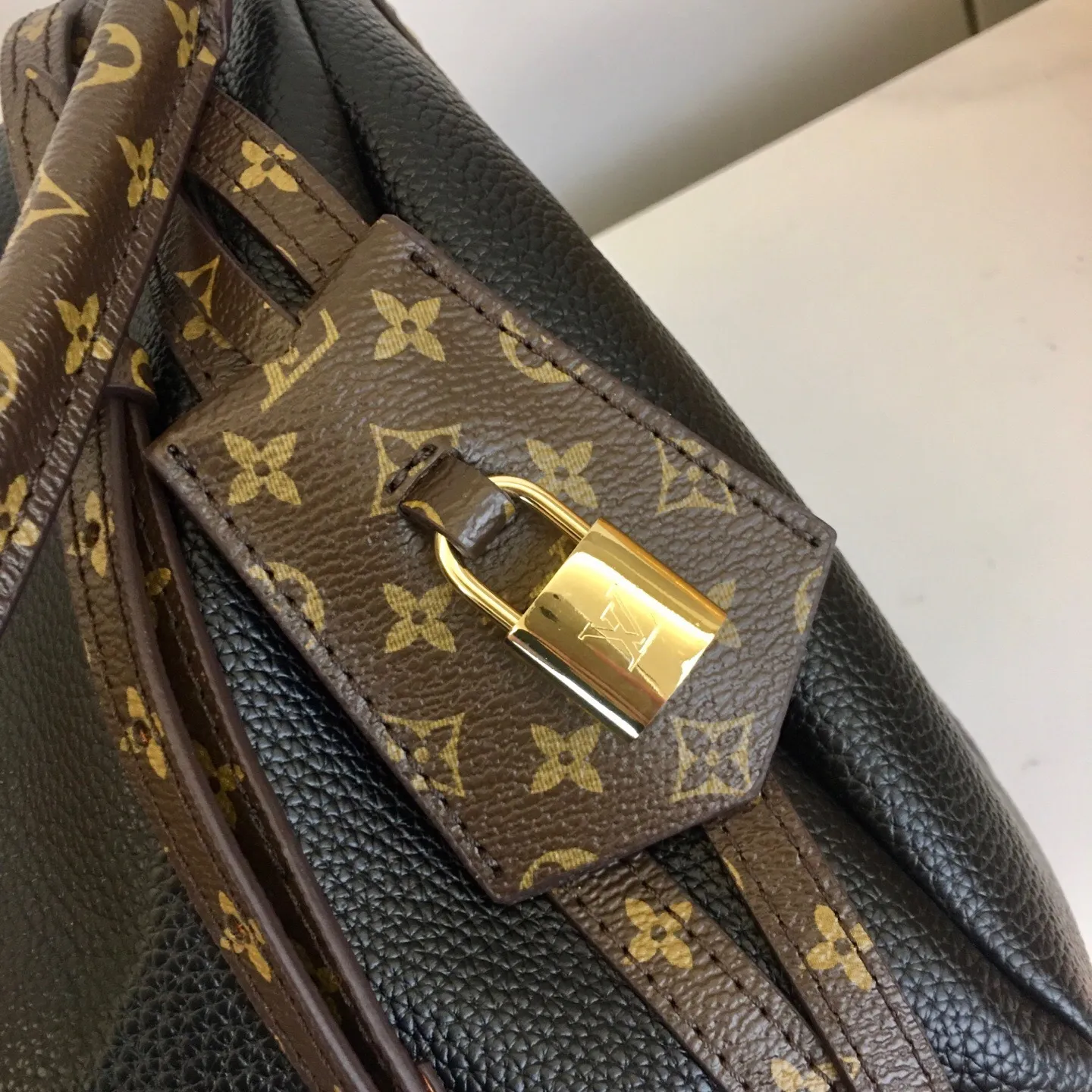 All Categories Official Website "Brand Women's Bags" Women's Bags 💙 LV 2025 New LV Crossbody Bag
