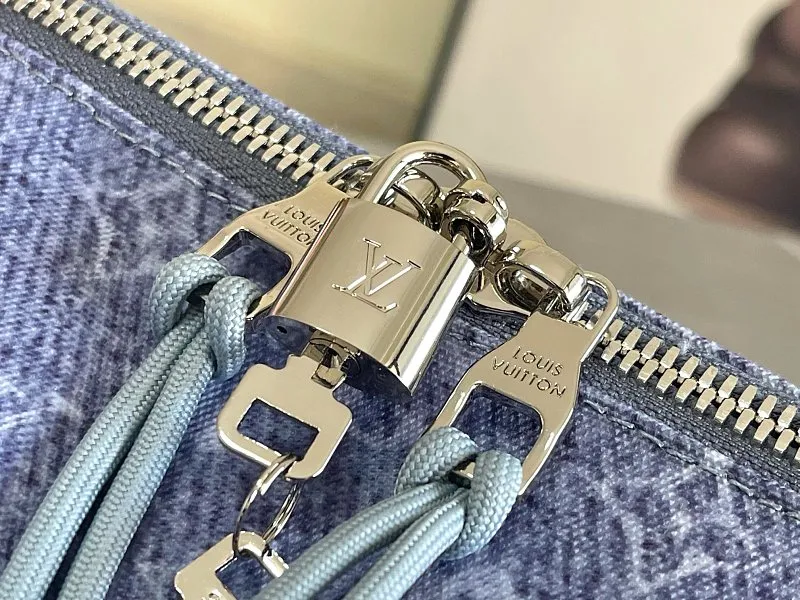 All categories 💚 Authentic bags 💚 LV LV new travel bag