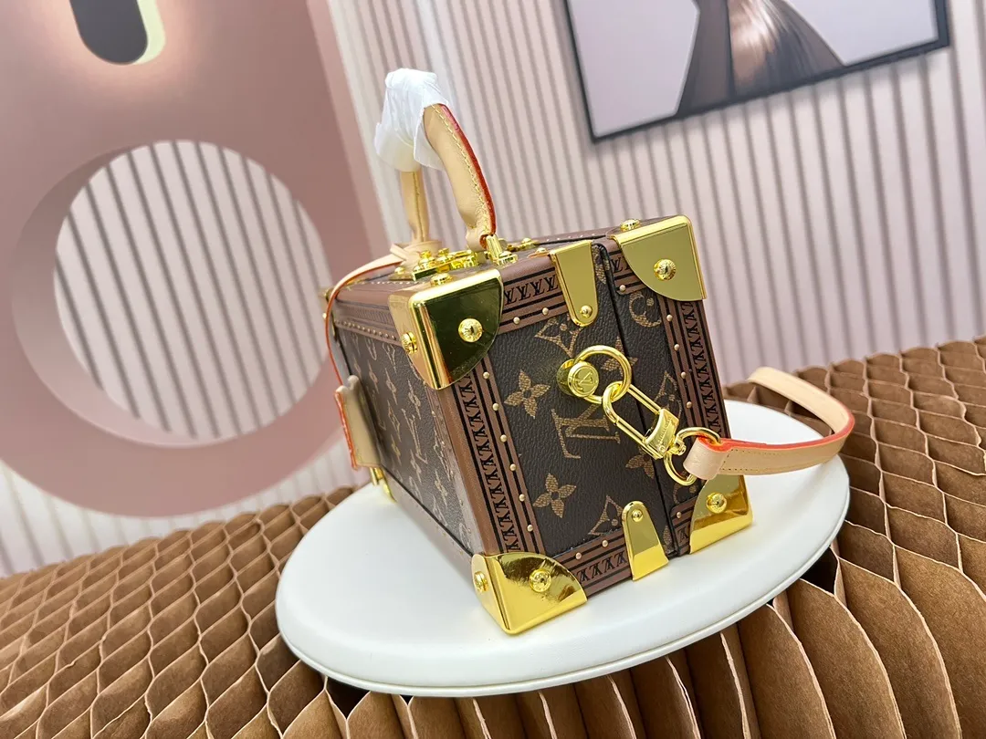 All Categories Official Website "Brand Women's Bags" Women's Bags 💙 LV 2023 New LV Crossbody Bag