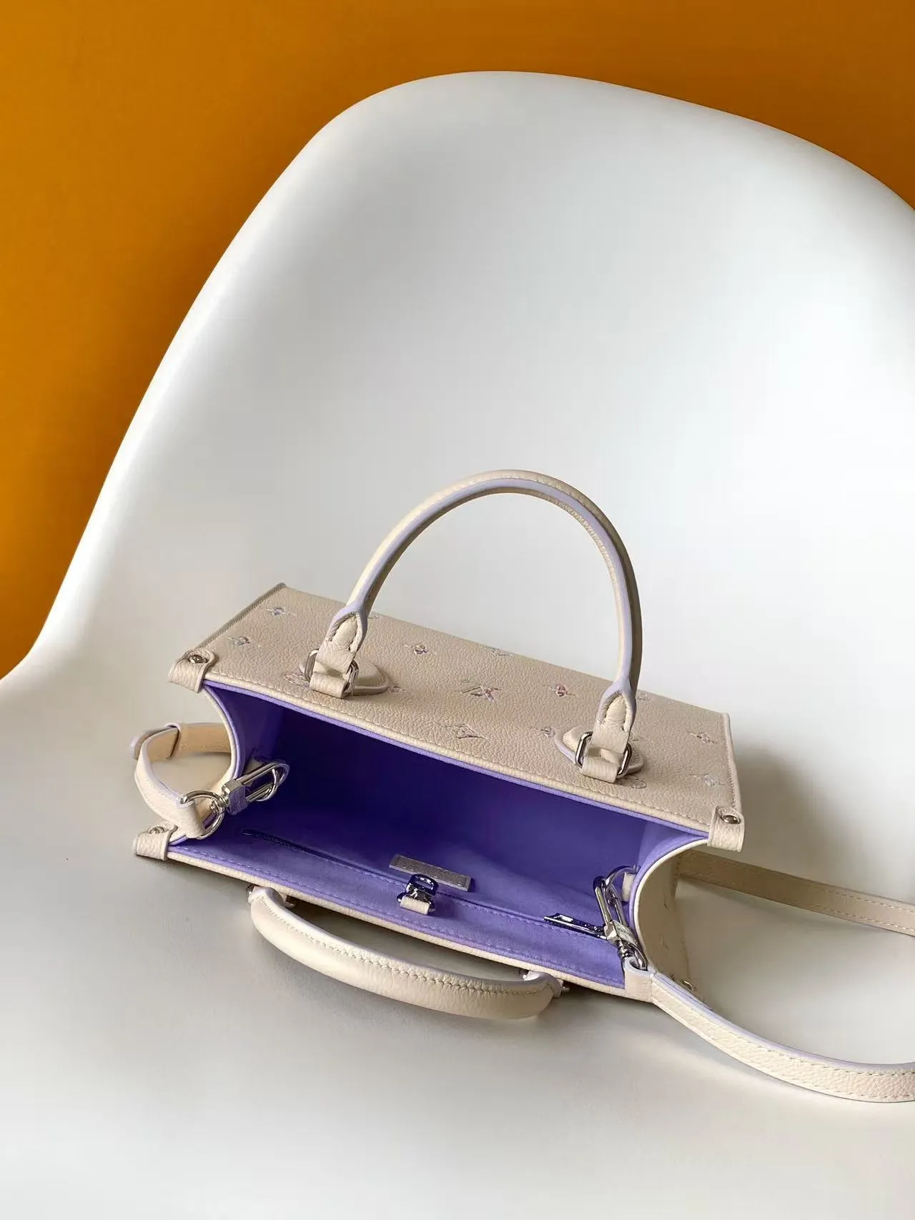 All categories Official website "Brand Women's Bags" Women's Bags 💙 LV LV2026 new crossbody bag