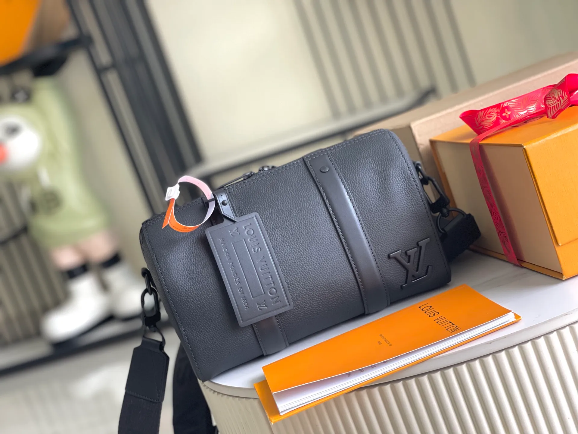 All Categories 💚 Authentic Grade Bags 💚 LV 2026 New LV Top Replica Crossbody Shoulder Bag