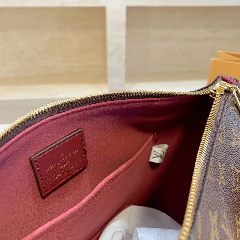 All categories Official website "Brand Women's Bags" Women's Bags 💙 LV fine imitation LV, high imitation LV bags, LV crossbody bags, 2023 official latest version LV armpit bags, LV bag factory, recommended bags, size: 25-21CM
