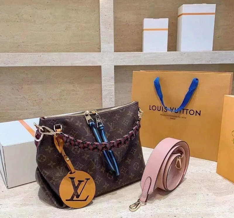 All categories Official website "Brand Women's Bags" Women's Bags 💙 LV fine imitation LV, high imitation LV bags, LV crossbody bags, 2023 official latest version LV armpit bags, LV bag factory, recommended bags, size: 25-21CM