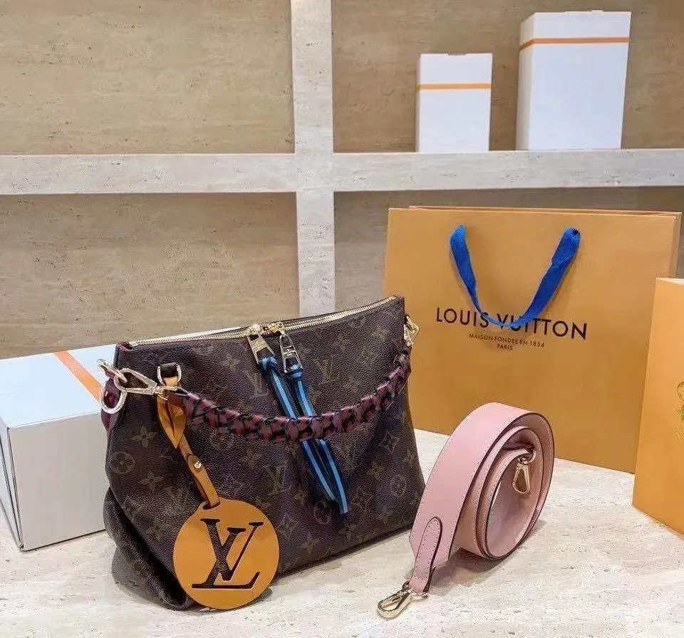 All categories Official website "Brand Women's Bags" Women's Bags 💙 LV fine imitation LV, high imitation LV bags, LV crossbody bags, 2023 official latest version LV armpit bags, LV bag factory, recommended bags, size: 25-21CM