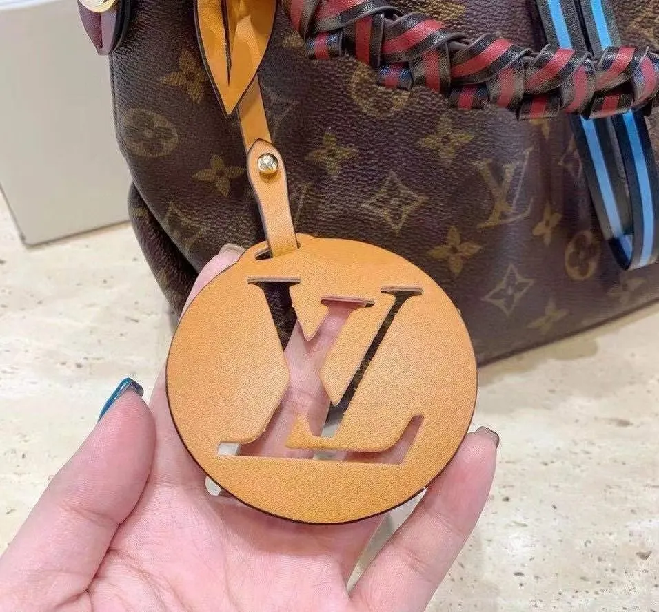All categories Official website "Brand Women's Bags" Women's Bags 💙 LV fine imitation LV, high imitation LV bags, LV crossbody bags, 2023 official latest version LV armpit bags, LV bag factory, recommended bags, size: 25-21CM