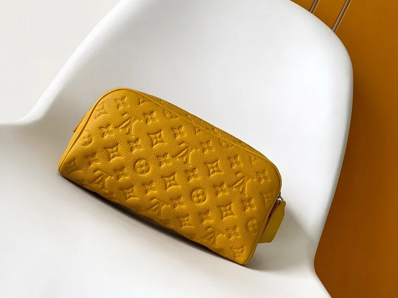 All Categories Official Website "Brand Women's Bags" Women's Bags 💙 LV 2025 New LV Cosmetic Bag