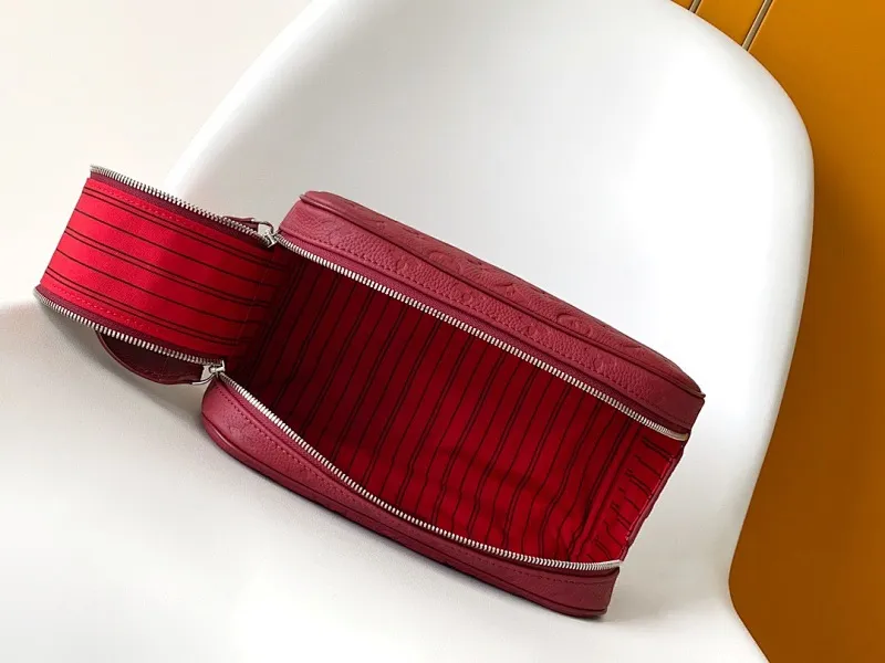 All Categories Official Website "Brand Women's Bags" Women's Bags 💙 LV 2025 New LV Cosmetic Bag