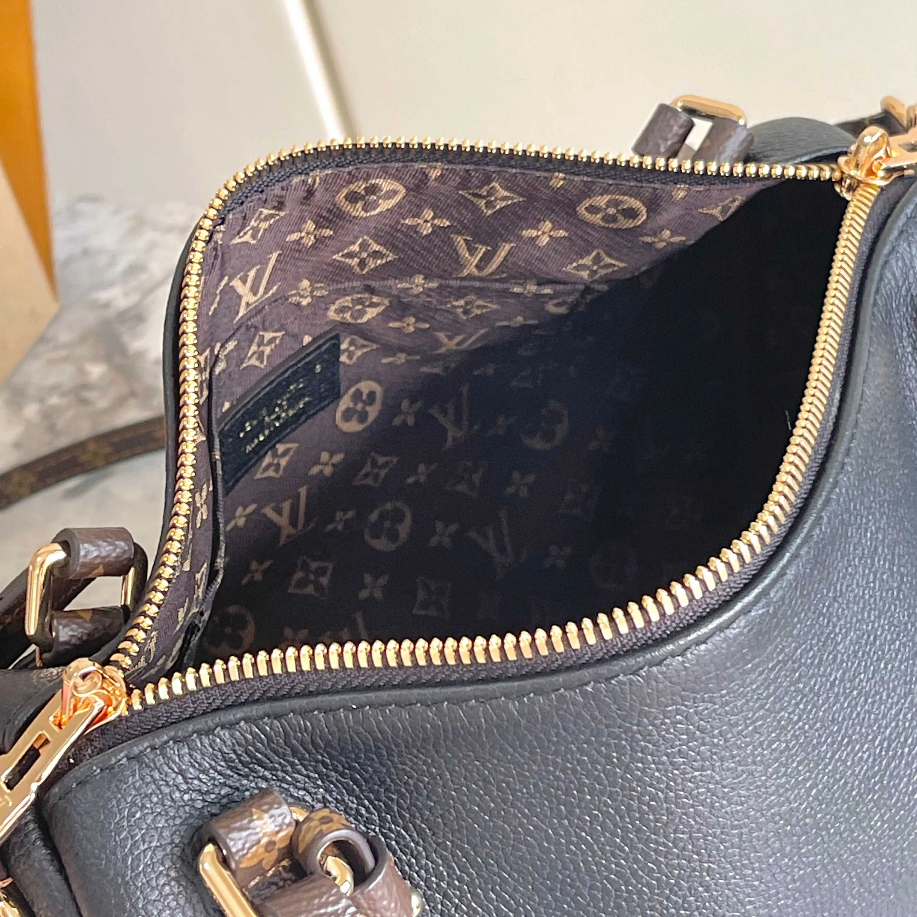 All Categories Official Website "Brand Women's Bags" Women's Bags 💙 LV LV 2026 New Crossbody Shoulder Bag