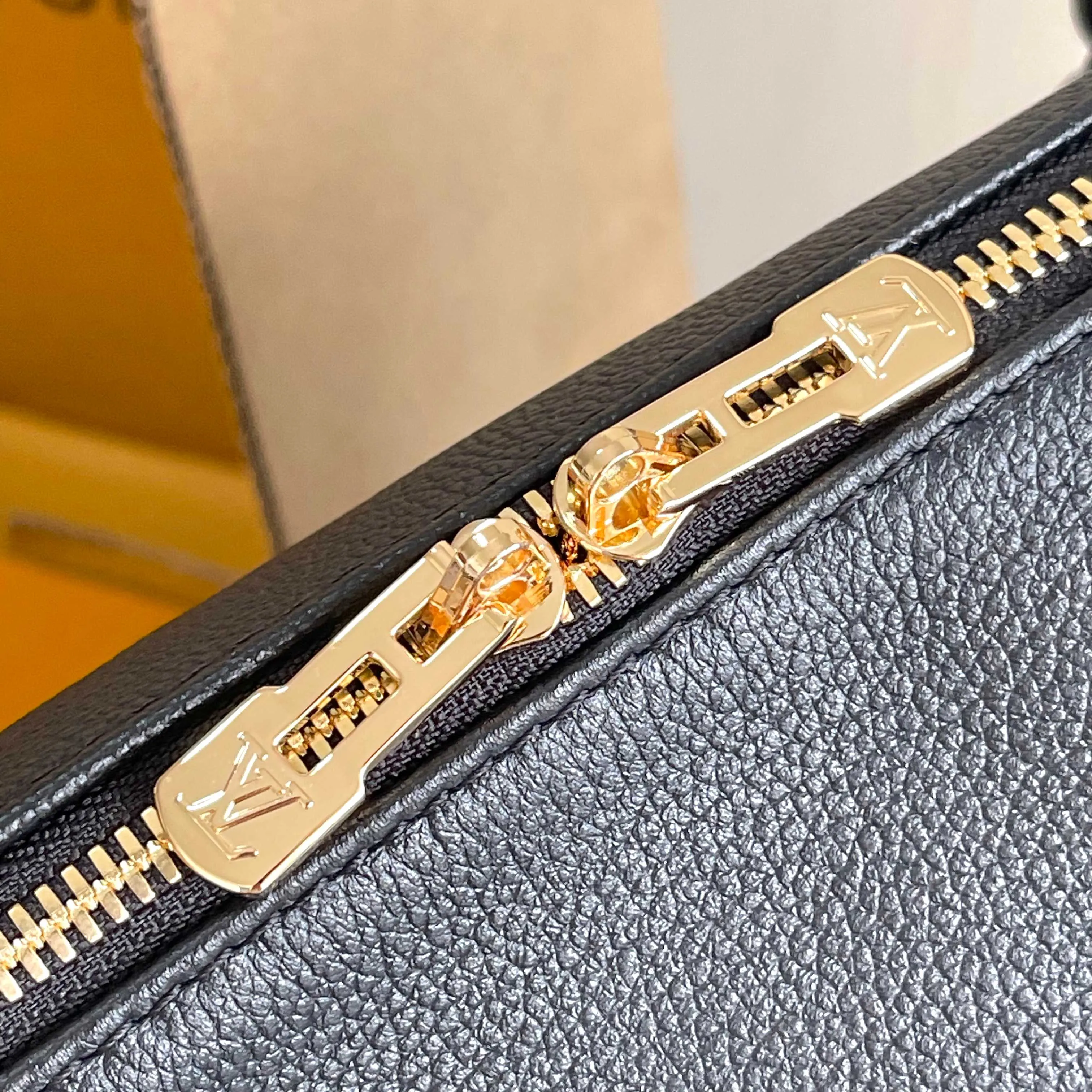 All Categories Official Website "Brand Women's Bags" Women's Bags 💙 LV LV 2026 New Crossbody Shoulder Bag