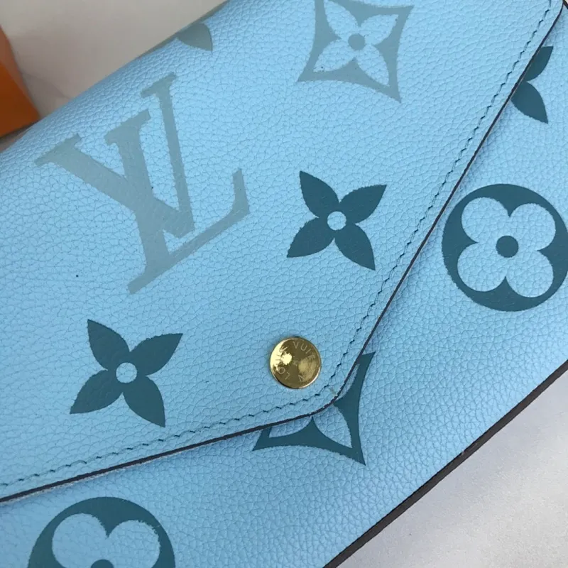 All categories Official website "Brand Women's Bags" Women's Bags 💙 LV 2022 official new LV crossbody bag wholesale 58001000 High quality Size: 21-12-3CM