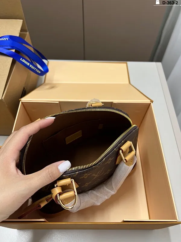 All Categories Official Website "Brand Women's Bags" Women's Bags 💙 LV 2025 New LV Crossbody Bag