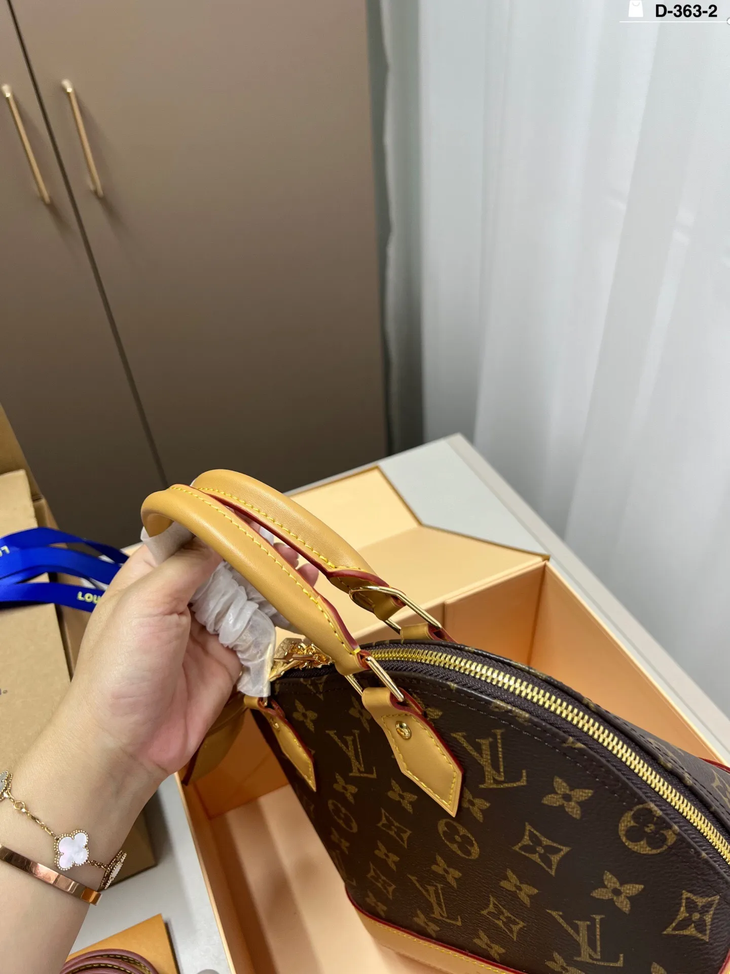 All Categories Official Website "Brand Women's Bags" Women's Bags 💙 LV 2025 New LV Crossbody Bag