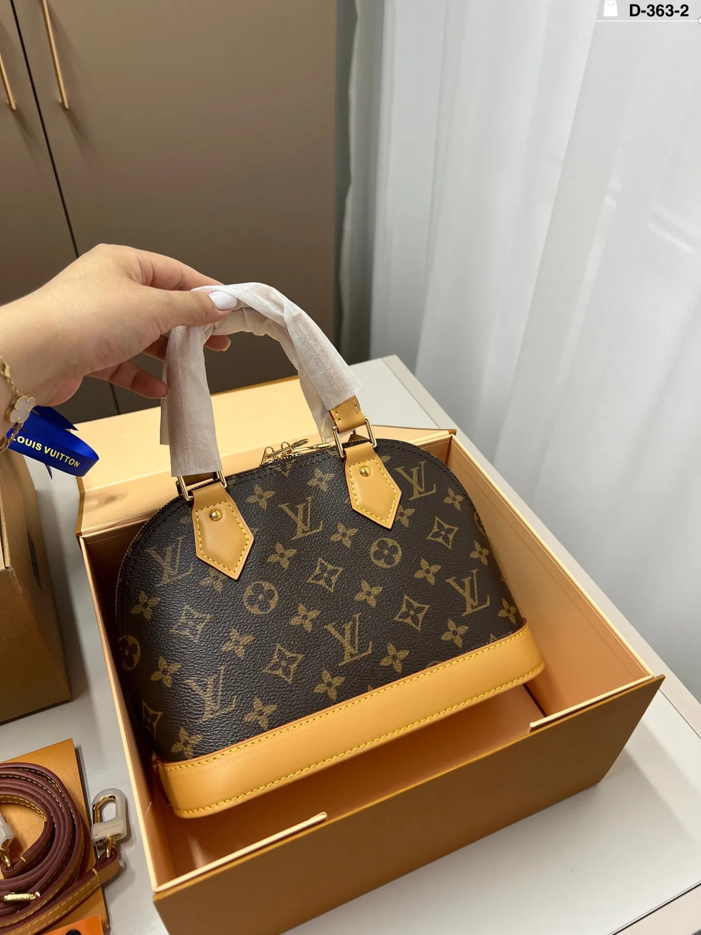 All Categories Official Website "Brand Women's Bags" Women's Bags 💙 LV 2025 New LV Crossbody Bag