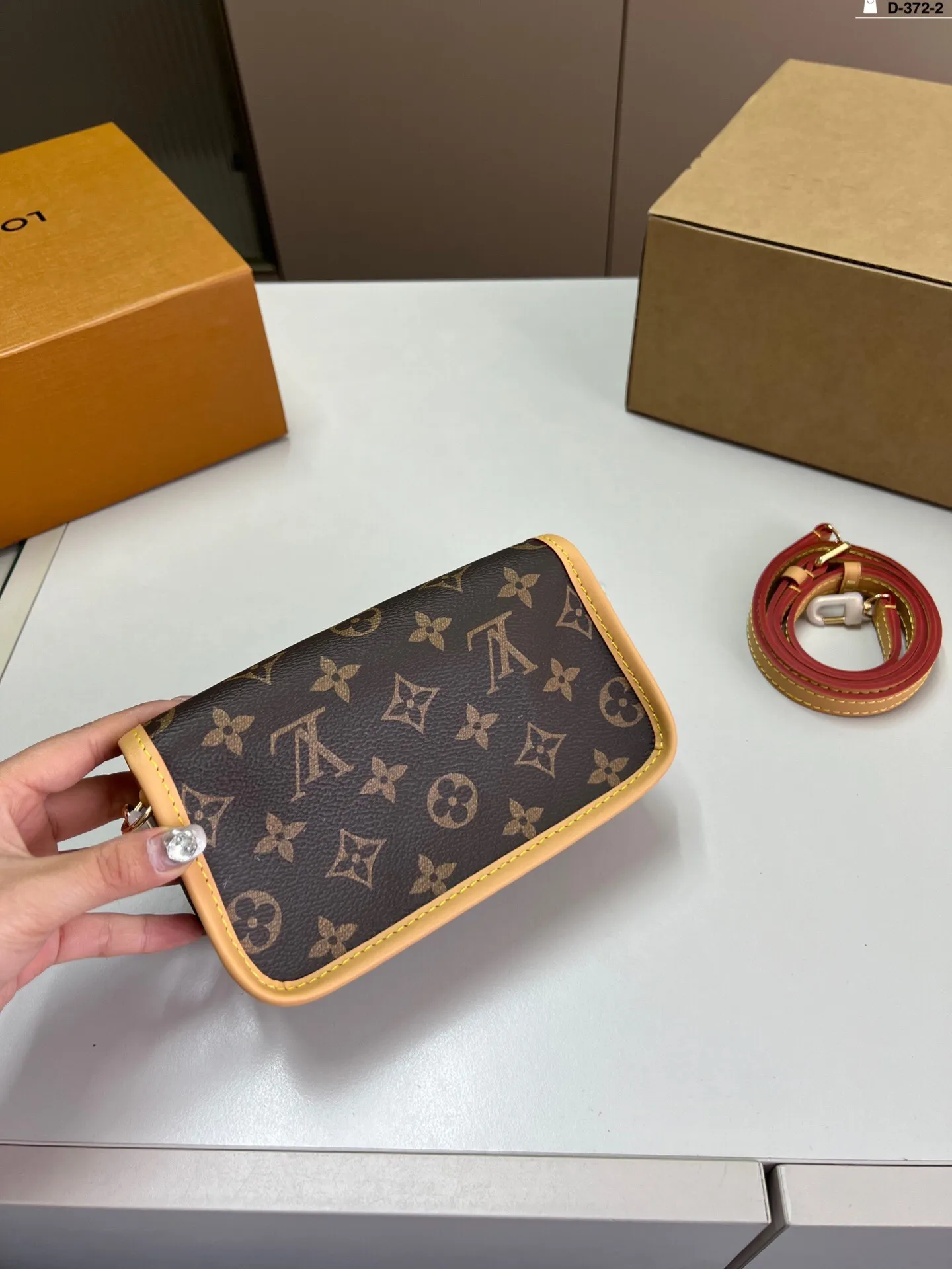 All Categories Official Website "Brand Women's Bags" Women's Bags 💙 LV 2025 New LV Crossbody Bag