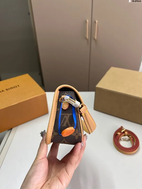 All Categories Official Website "Brand Women's Bags" Women's Bags 💙 LV 2025 New LV Crossbody Bag