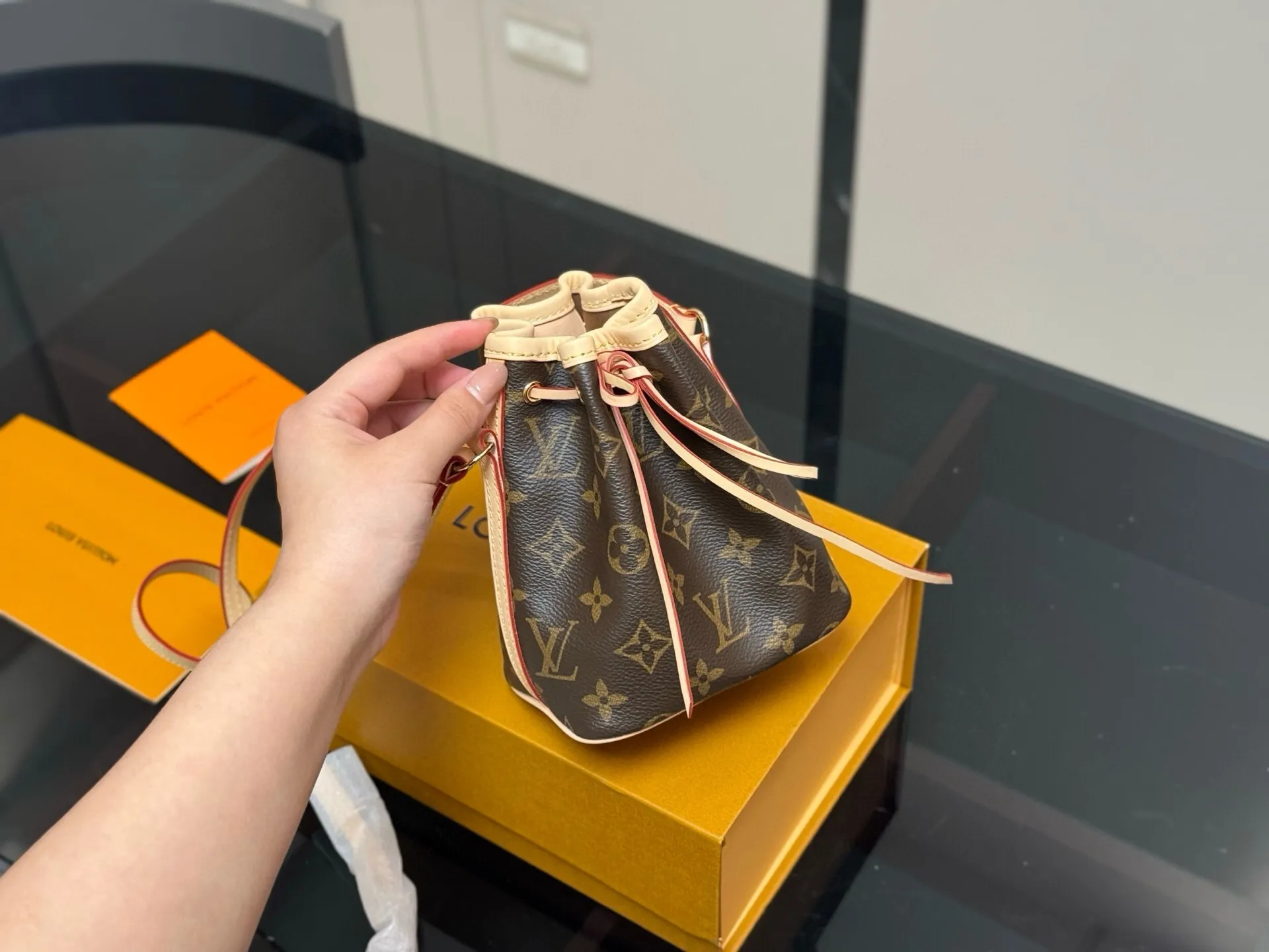 All Categories Official Website "Brand Women's Bags" Women's Bags 💙 LV 2025 New LV Bucket Bag