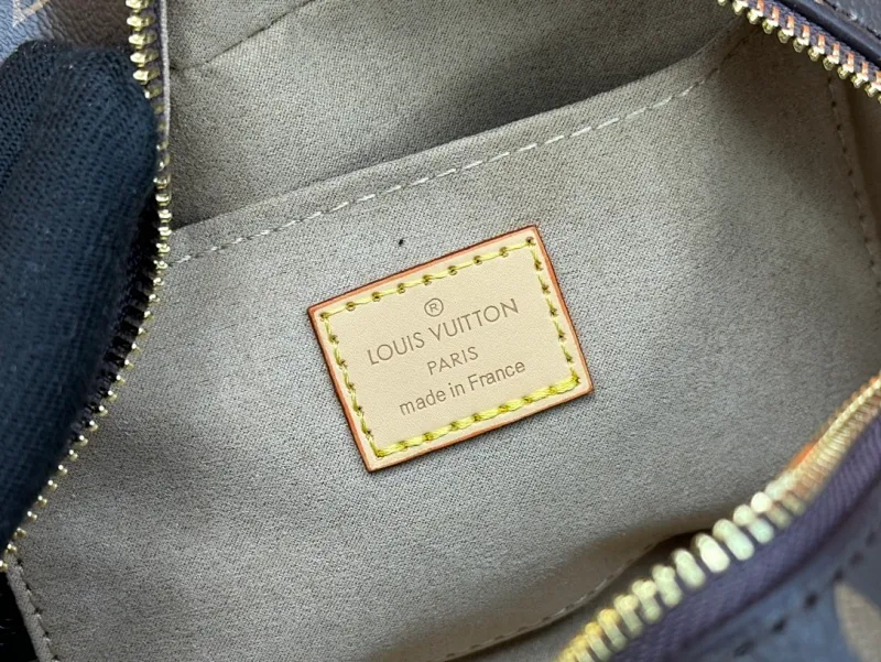 All Categories Official Website "Brand Women's Bags" Women's Bags 💙 LV 2024 New LV Cosmetic Bag
