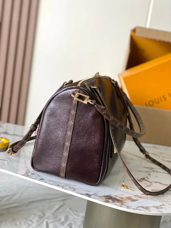 All Categories Official Website "Brand Women's Bags" Women's Bags 💙 LV 2026 New LV Crossbody Bag