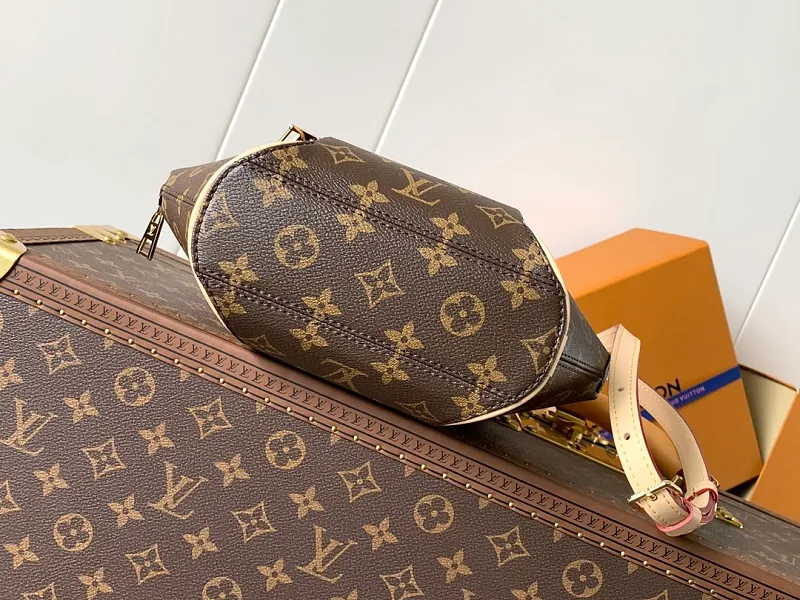 All Categories Official Website "Brand Women's Bags" Women's Bags 💙 LV 2026 New LV Crossbody Bag