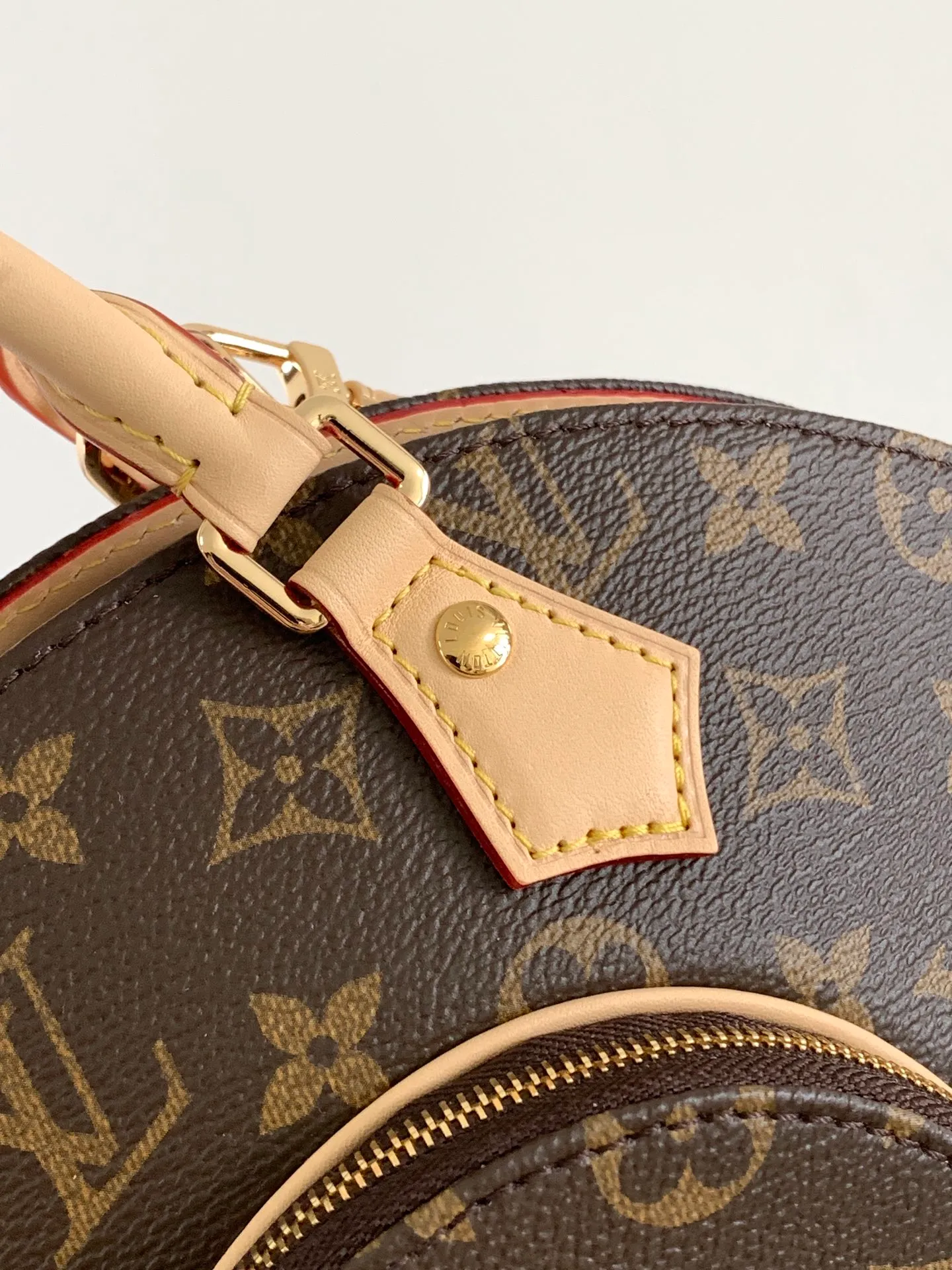 All Categories Official Website "Brand Women's Bags" Women's Bags 💙 LV 2026 New LV Crossbody Bag