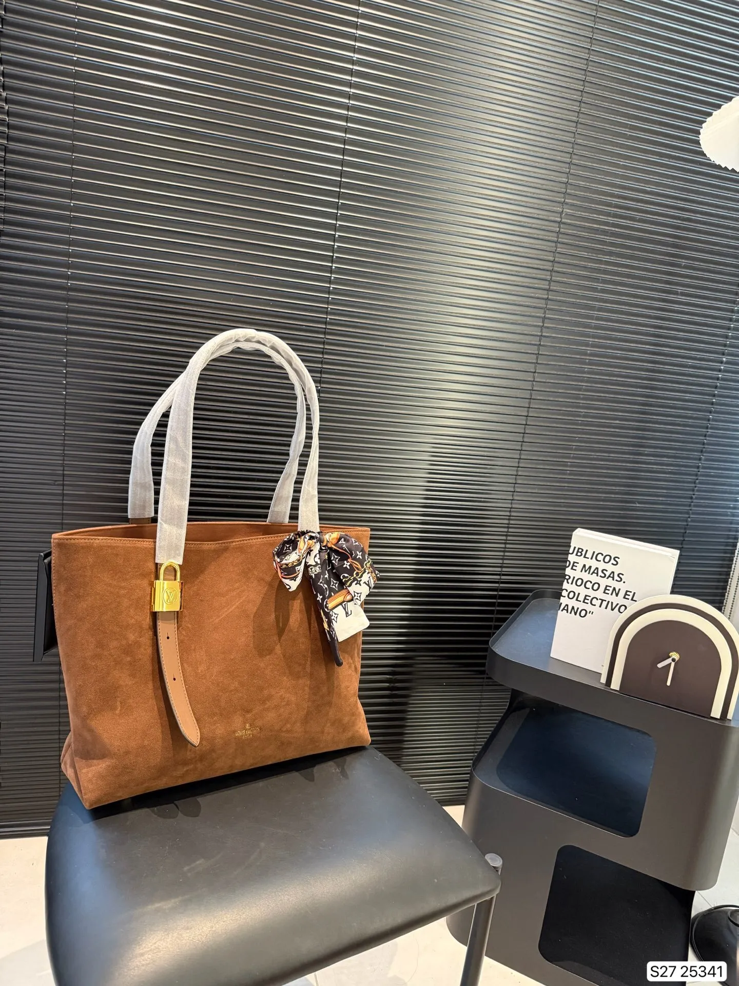 All Categories Official Website "Brand Women's Bags" Women's Bags 💙 LV 2025 New LV Suede Lock Armpit