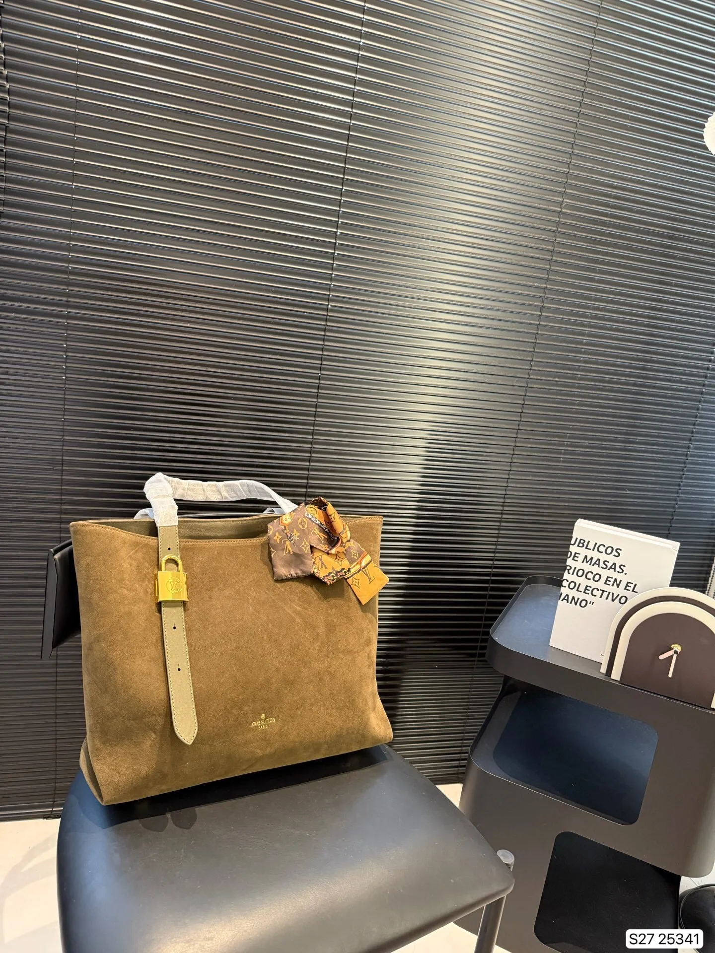 All Categories Official Website "Brand Women's Bags" Women's Bags 💙 LV 2025 New LV Suede Lock Armpit