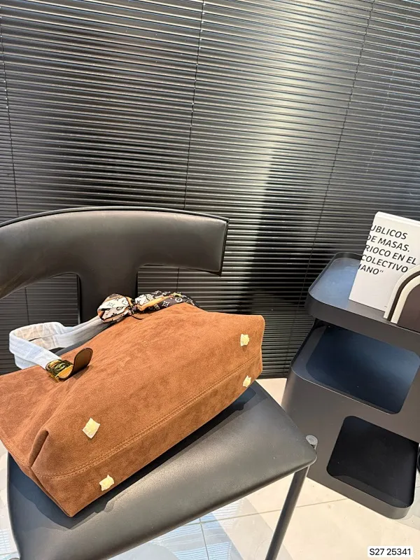 All Categories Official Website "Brand Women's Bags" Women's Bags 💙 LV 2025 New LV Suede Lock Armpit