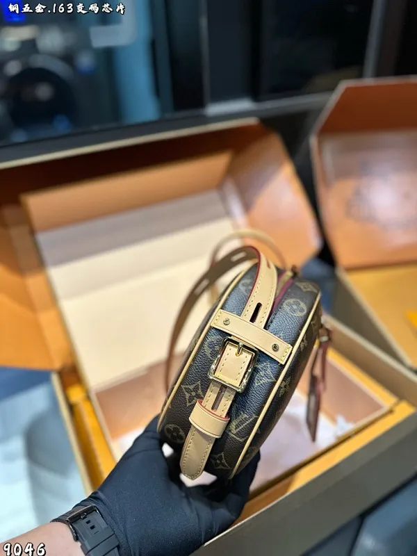 All Categories Official Website "Brand Women's Bags" Women's Bags 💙 LV 2025 New LV Crossbody Bag