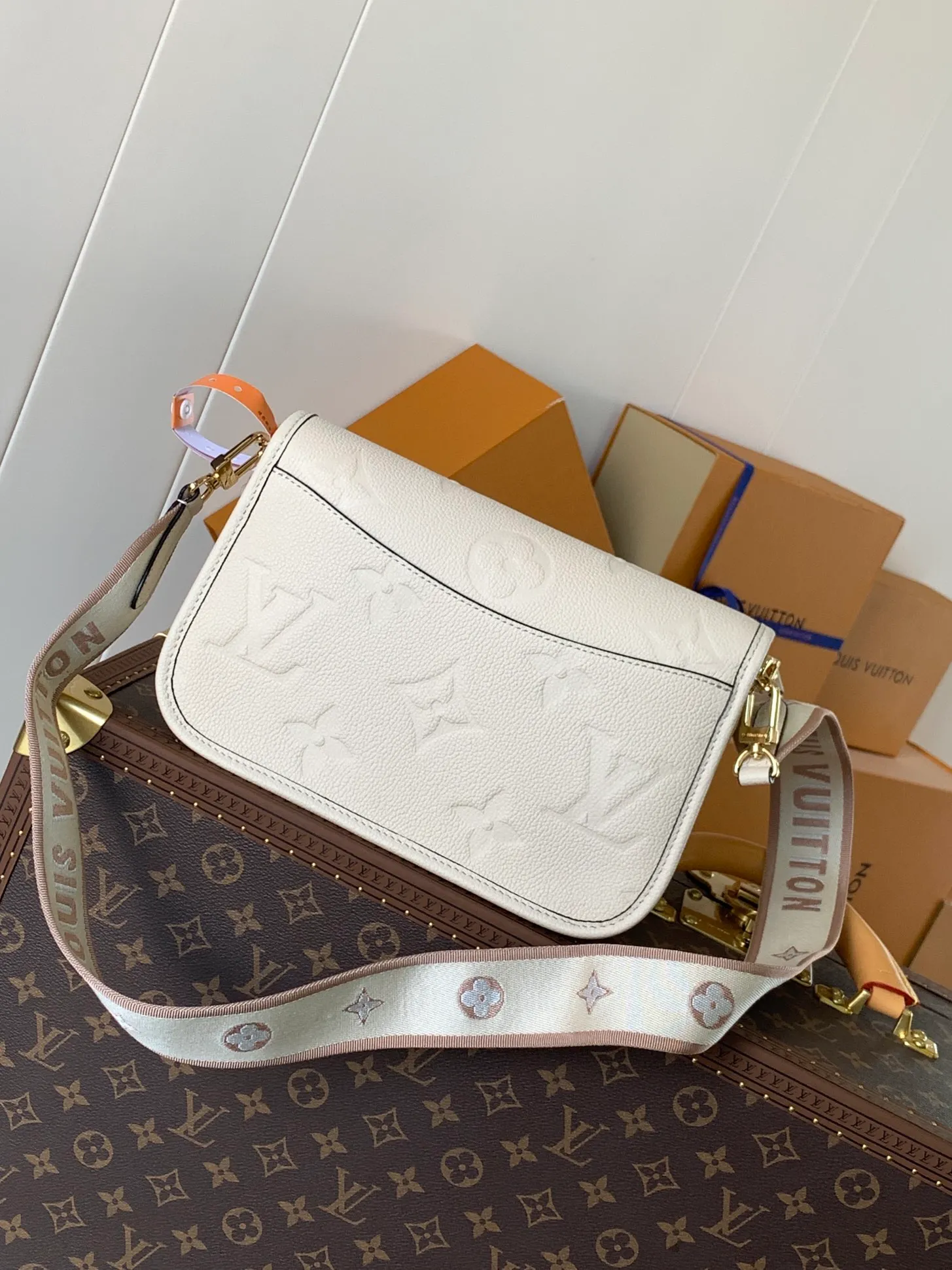All Categories Official Website "Brand Women's Bags" Women's Bags 💙 LV 2026 New LV Crossbody Bag