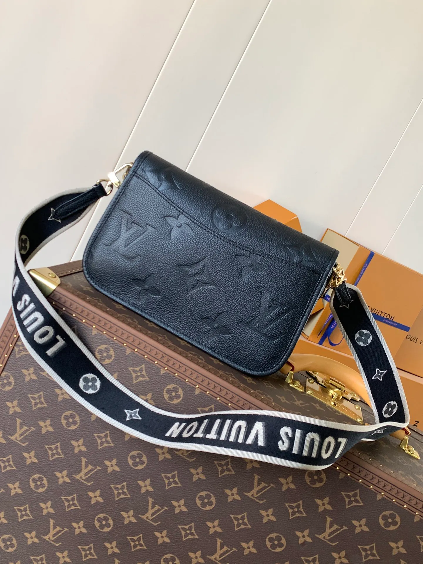 All Categories Official Website "Brand Women's Bags" Women's Bags 💙 LV 2026 New LV Crossbody Bag