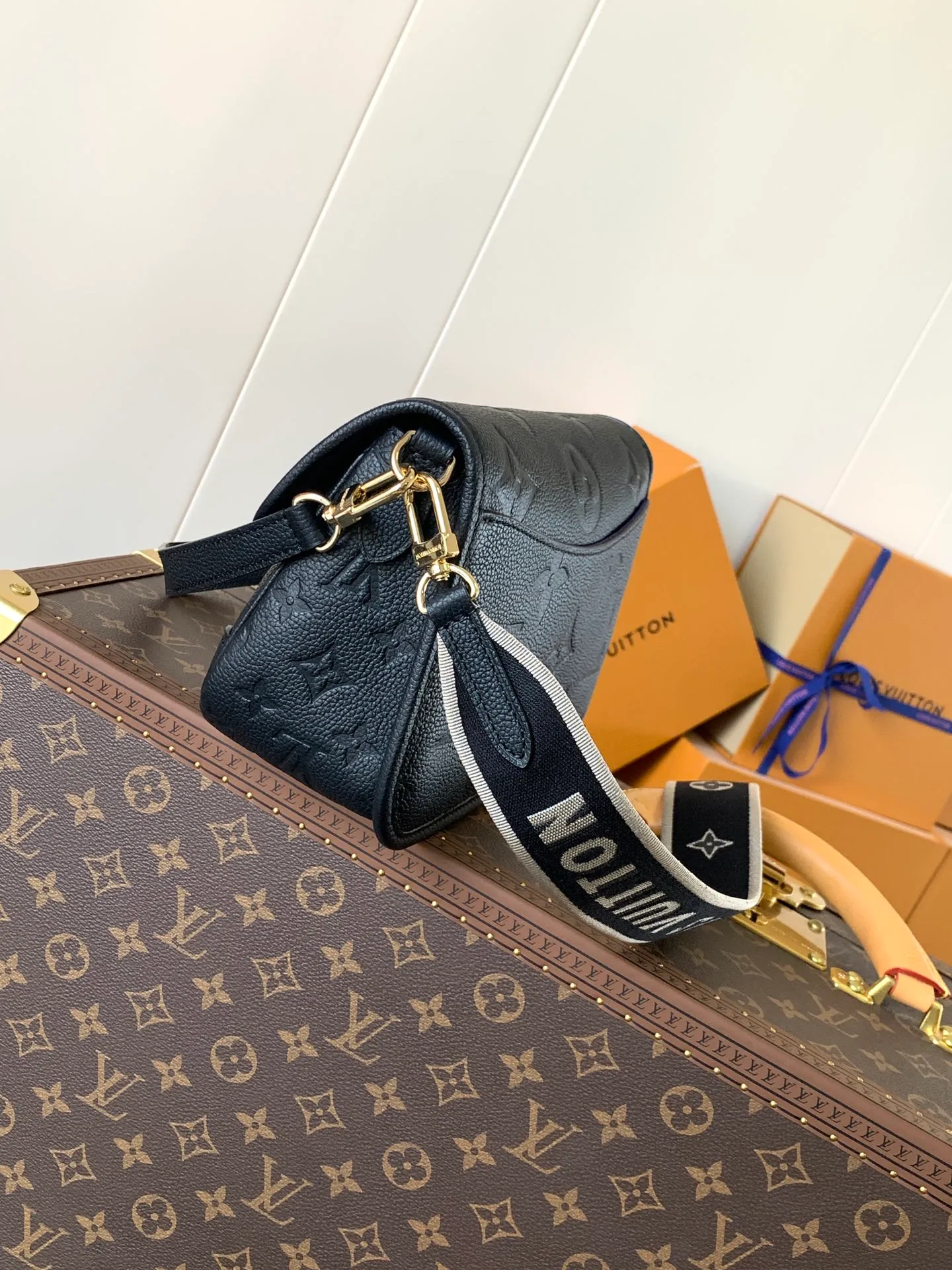 All Categories Official Website "Brand Women's Bags" Women's Bags 💙 LV 2026 New LV Crossbody Bag