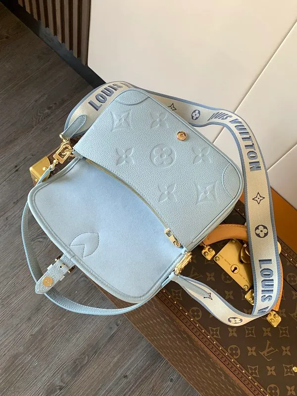 All Categories Official Website "Brand Women's Bags" Women's Bags 💙 LV 2026 New LV Crossbody Bag