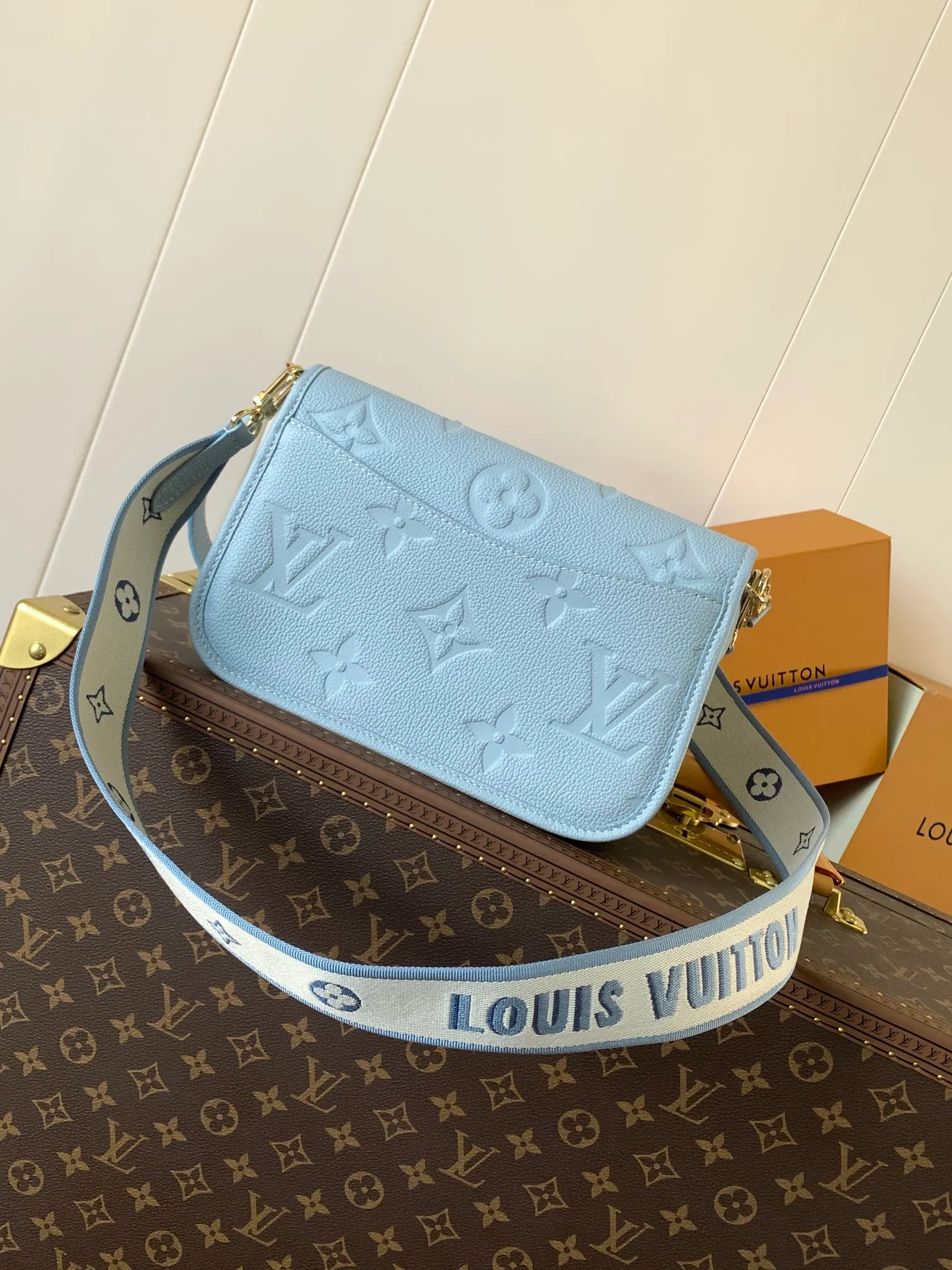 All Categories Official Website "Brand Women's Bags" Women's Bags 💙 LV 2026 New LV Crossbody Bag