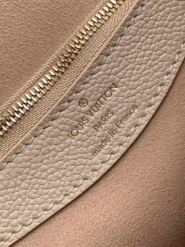 All Categories Official Website "Brand Women's Bags" Women's Bags 💙 LV 2026 New LV Crossbody Bag