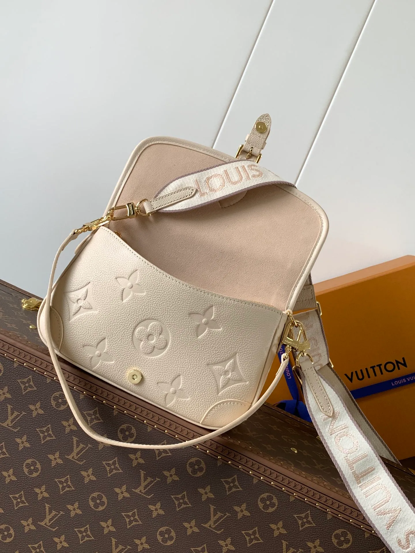 All Categories Official Website "Brand Women's Bags" Women's Bags 💙 LV 2026 New LV Crossbody Bag