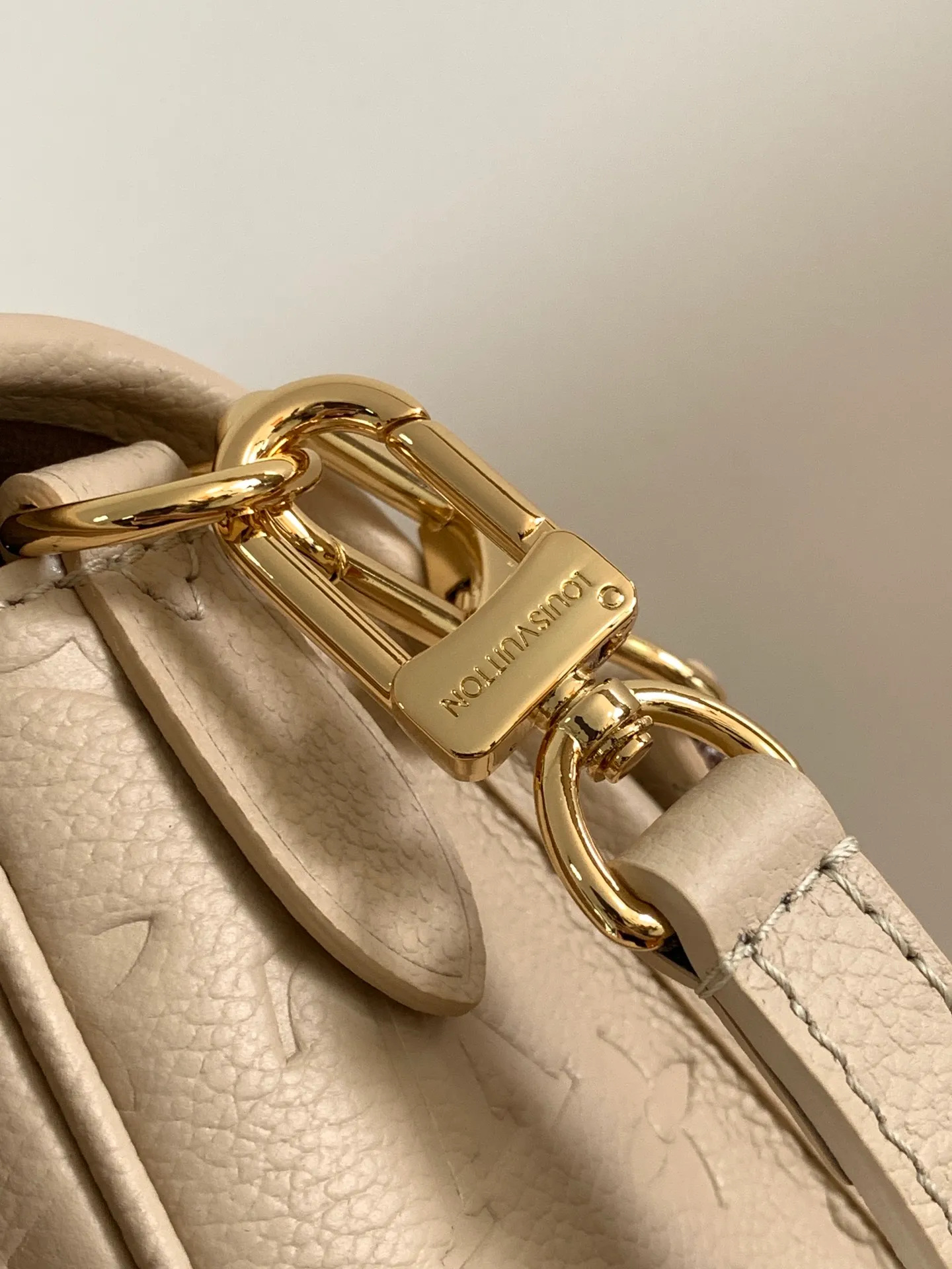 All Categories Official Website "Brand Women's Bags" Women's Bags 💙 LV 2026 New LV Crossbody Bag