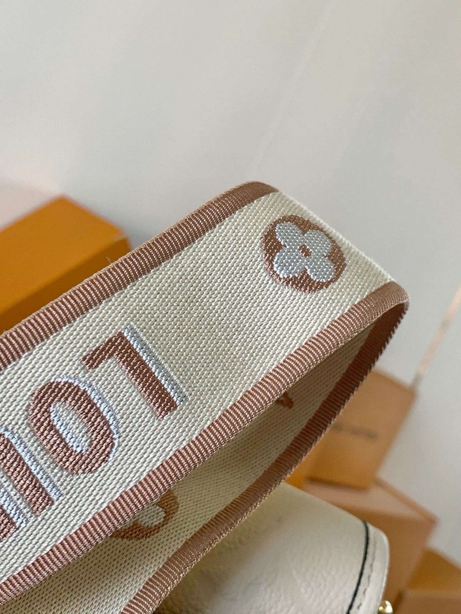 All Categories Official Website "Brand Women's Bags" Women's Bags 💙 LV 2026 New LV Crossbody Bag