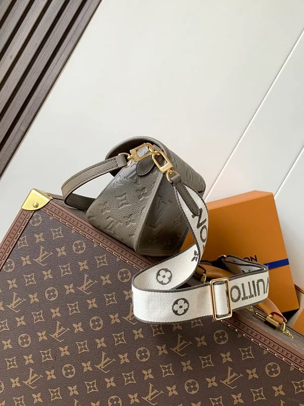 All Categories Official Website "Brand Women's Bags" Women's Bags 💙 LV 2026 New LV Crossbody Bag