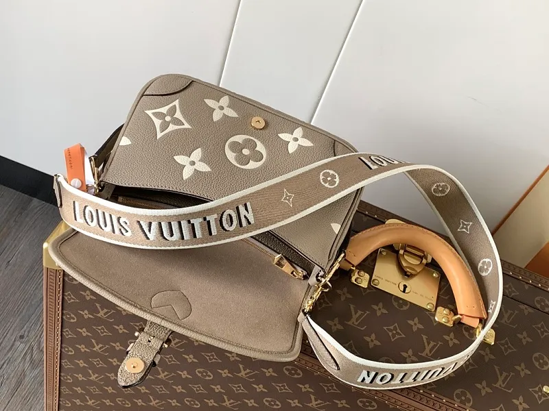 All Categories Official Website "Brand Women's Bags" Women's Bags 💙 LV 2026 New LV Crossbody Bag