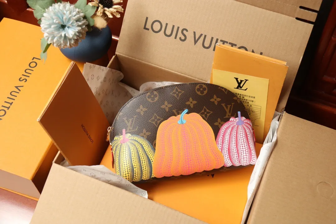 All Categories Official Website "Brand Women's Bags" Women's Bags 💙 LV 2025 New LV Cosmetic Bag
