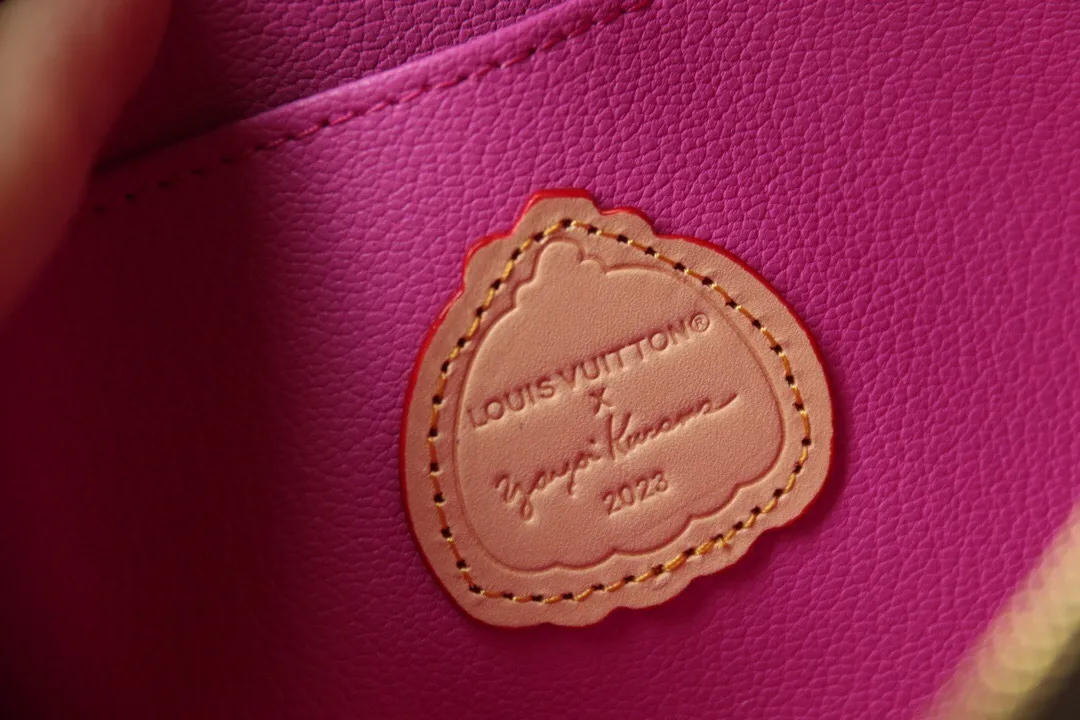 All Categories Official Website "Brand Women's Bags" Women's Bags 💙 LV 2025 New LV Cosmetic Bag