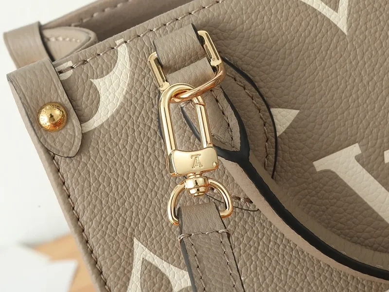 All Categories Official Website "Brand Women's Bags" Women's Bags 💙 LV LV 2026 New Crossbody Shoulder Bag