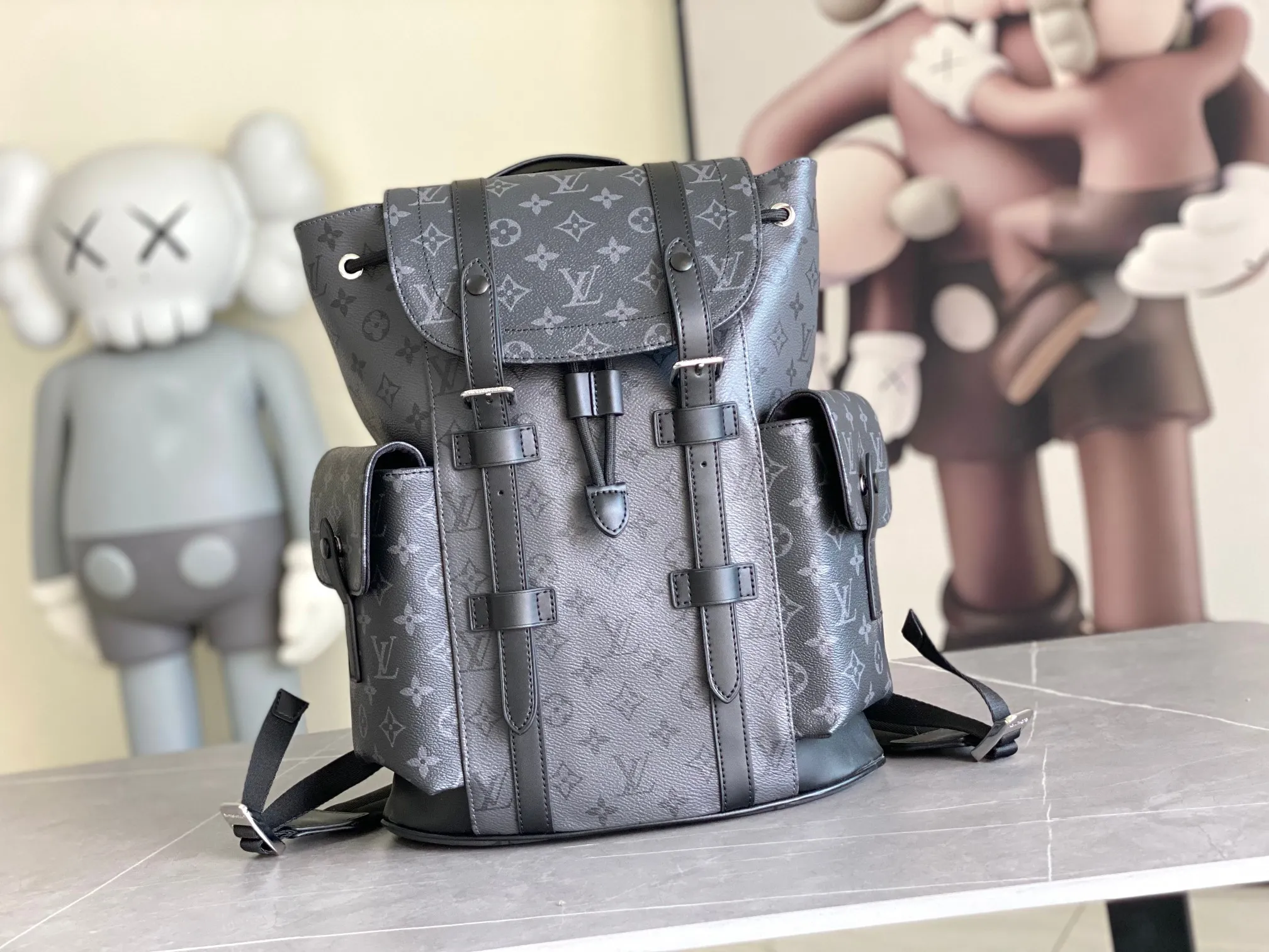 All categories 💚 Authentic bags 💚 LV LV classic backpack