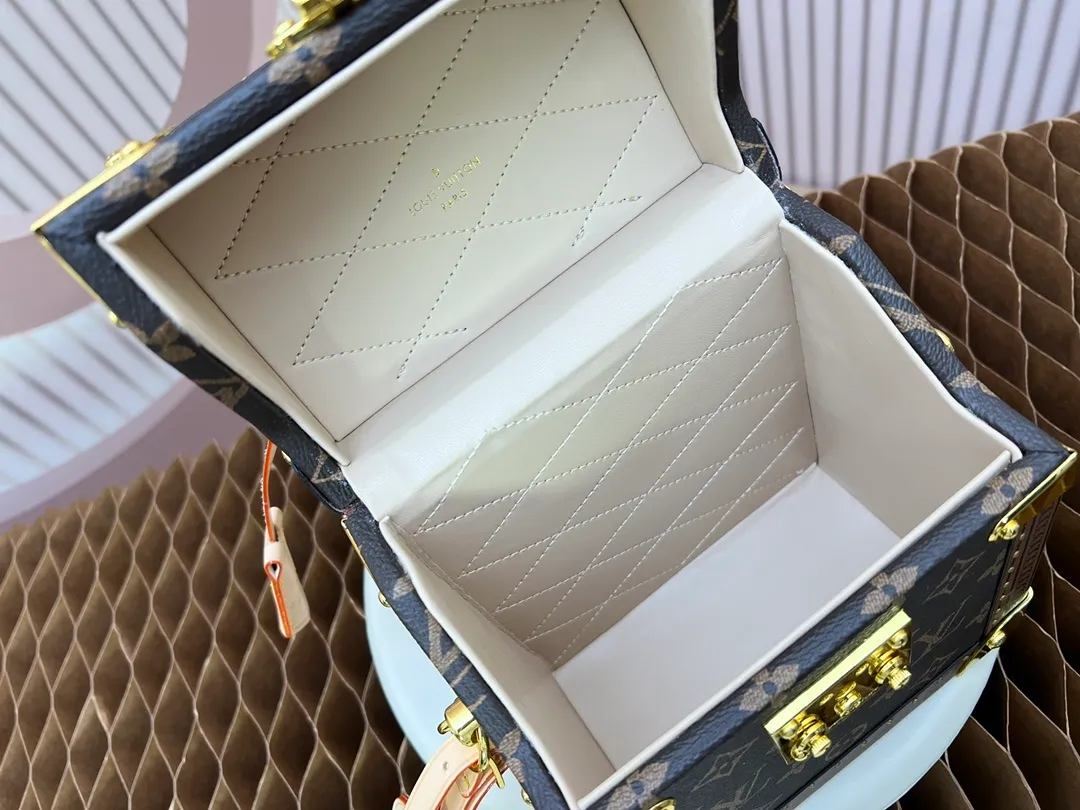 All Categories Official Website "Brand Women's Bags" Women's Bags 💙 LV 2023 New LV Crossbody Bag