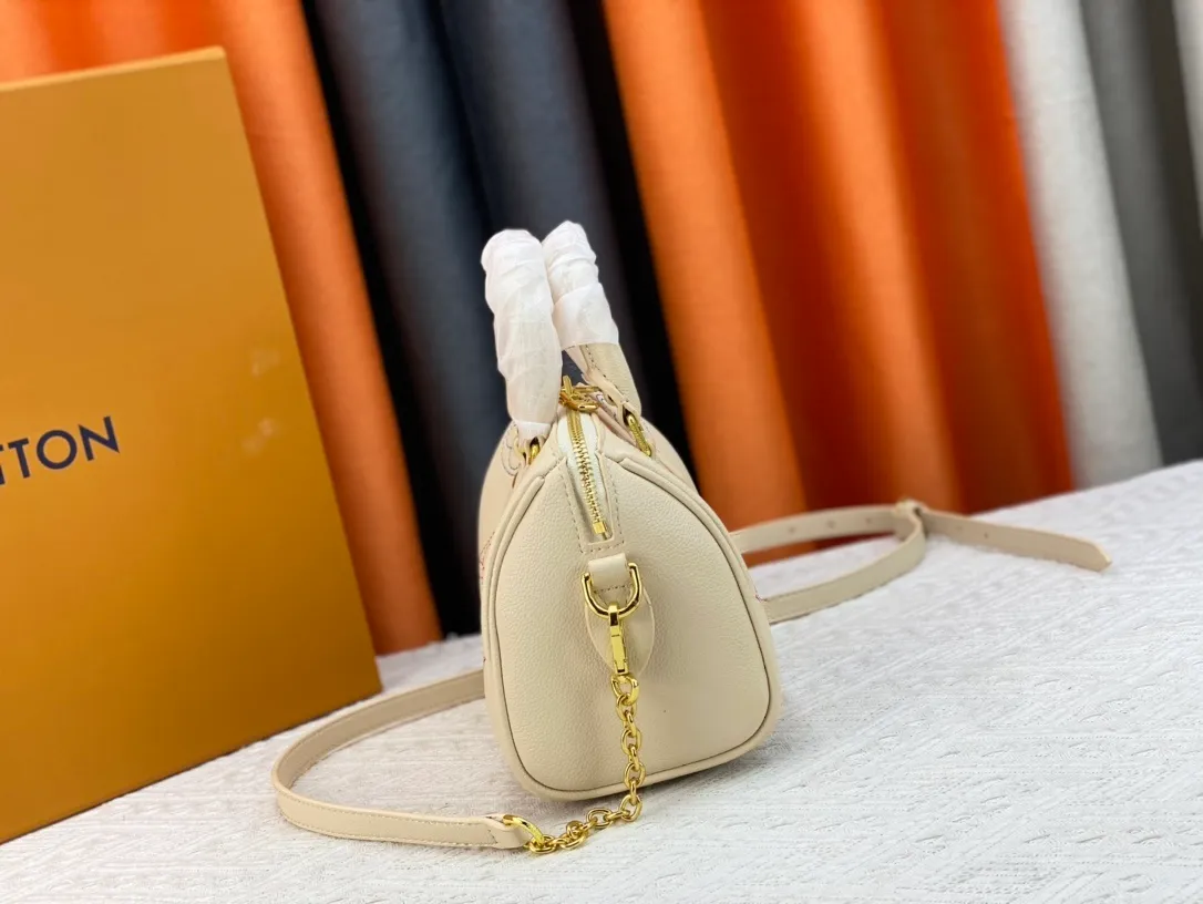 All Categories Official Website "Brand Women's Bags" Women's Bags 💙 LV 2023 New LV Crossbody Bag