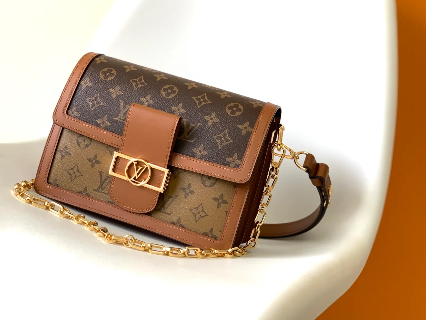 All categories Official website "Brand Women's Bags" Women's Bags 💙 LV replica LV, fine imitation LV bags, LV shoulder bags, 2023 official latest version LV crossbody bag, bag factory, original material, size: 24.5-19-6CM