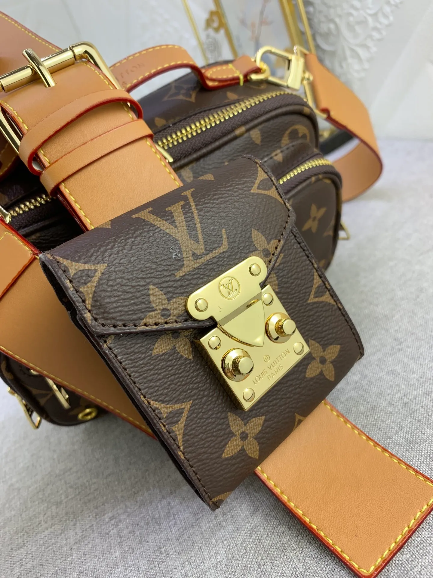 All categories Official website "Brand Women's Bags" Women's Bags 💙 LV replica LV, fine imitation LV bags, LV shoulder bags, 2023 official latest version LV crossbody bag, bag factory, original material, size: 18-11-10CM