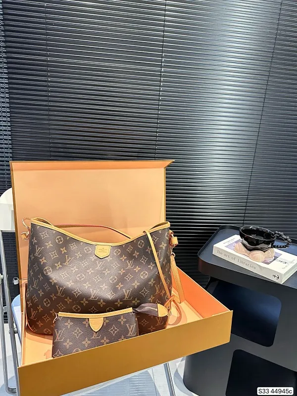 All Categories Official Website "Brand Women's Bags" Women's Bags 💙 LV 2024 New LV Crossbody Bag